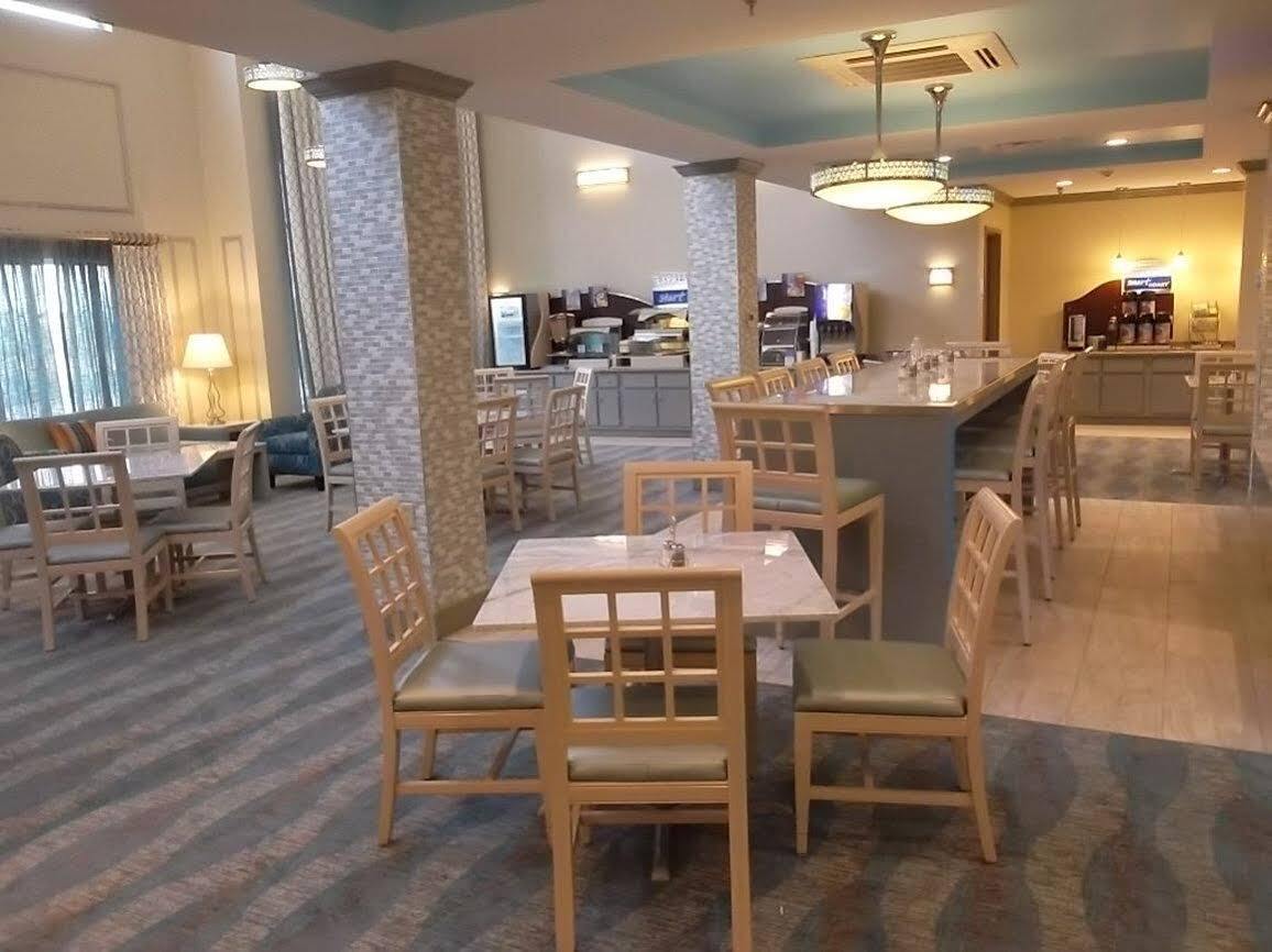 布鲁克海文假日酒店 布鲁克黑文 外观 照片